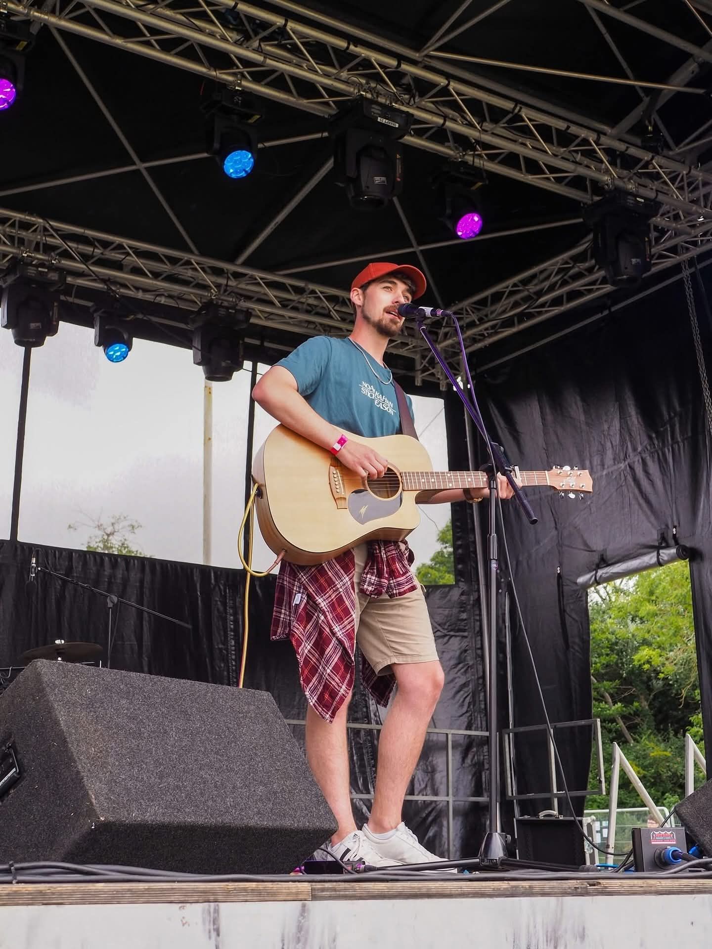 Live music at The Catherine Wheel, Hemyock - Cam Chilcott performing on 4th April at 8pm